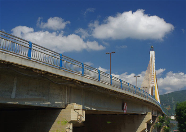 海北304不锈钢桥梁护栏：安全、耐用与美观的完美结合
